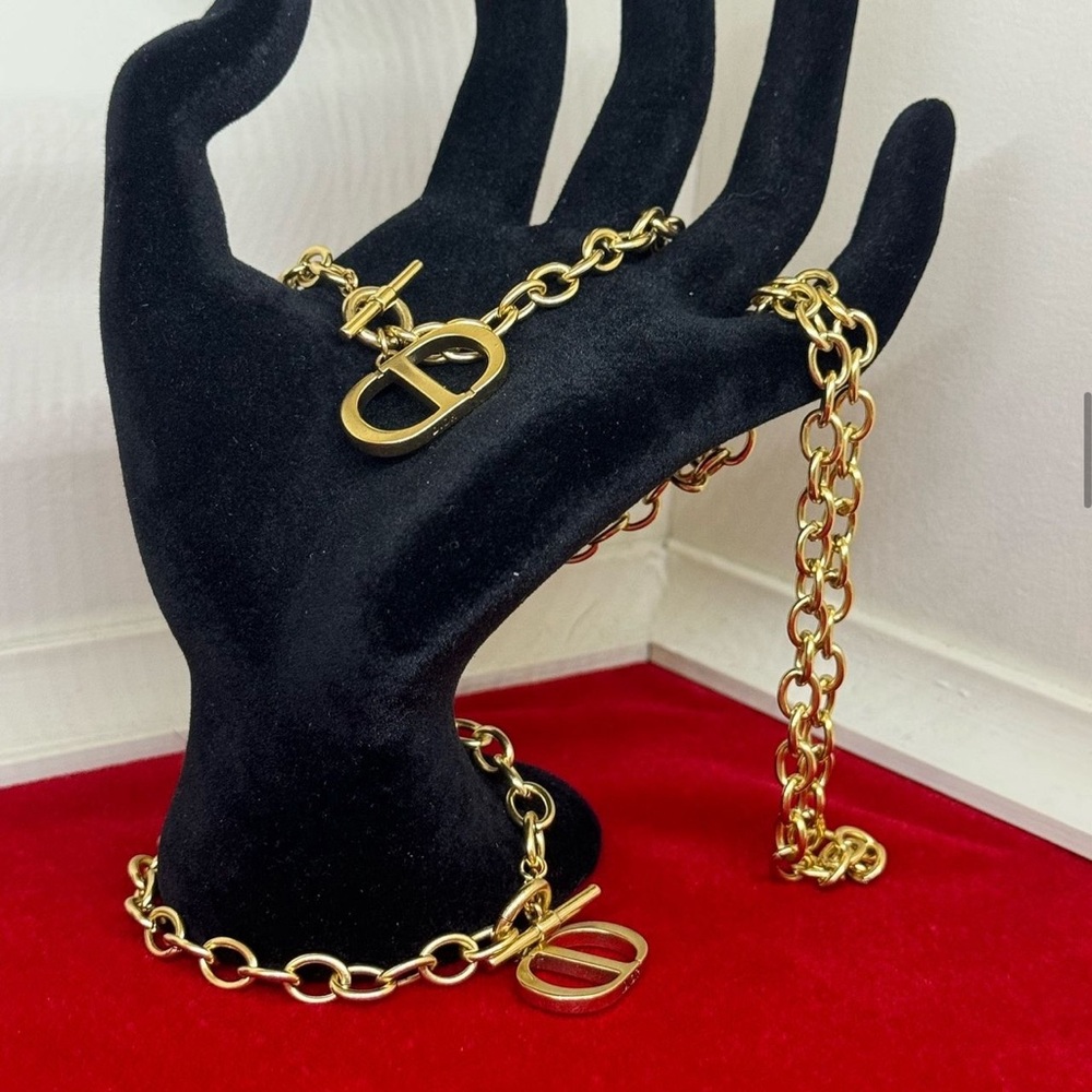 NWOT Fashion Jewelry Necklace Bracelet Earrings